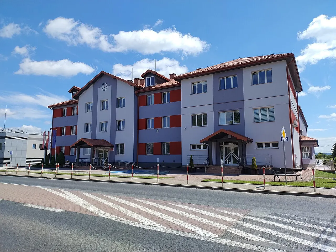 Boguchwała - ul. Suszyckich - urząd miasta i gminy