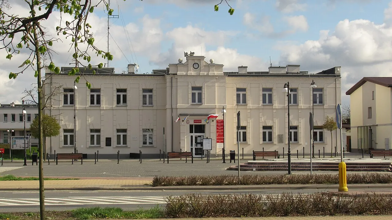 Dęblin (pow. rycki, woj. lubelskie, Polska). Ratusz.