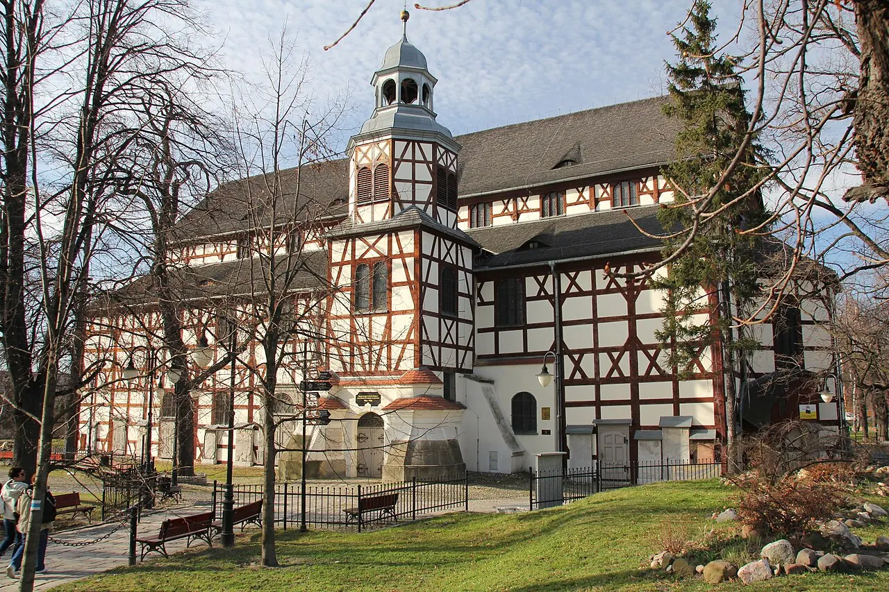 Jawor - zespół kościoła „Pokoju”, ul. Limanowskiego 40 / Park Pokoju: - kościół ewangelicki, szach., 1654-56, 1709, - d. cmentarz przy…