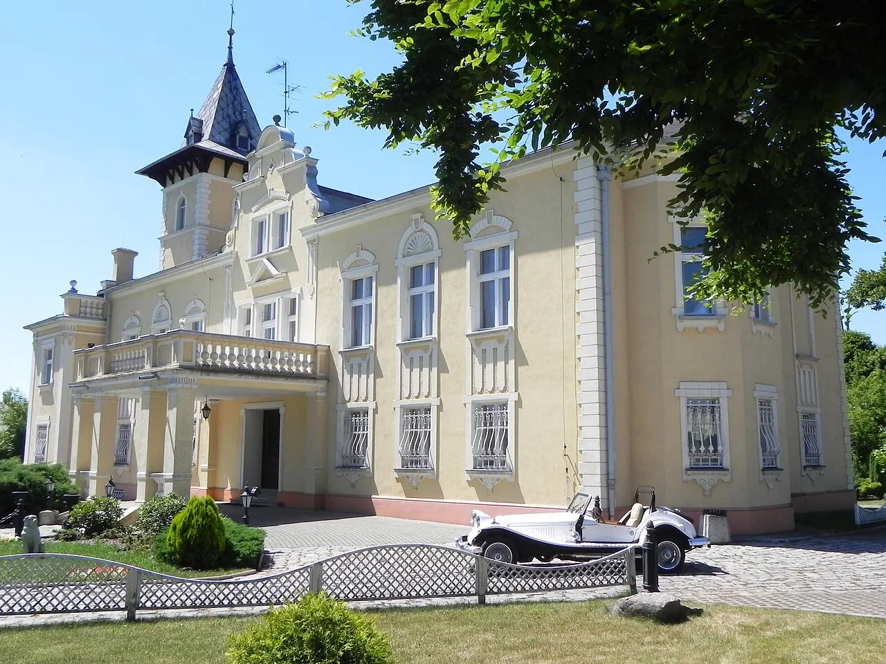 Koźmin Wielkopolski, pałac, 2 poł. XIX