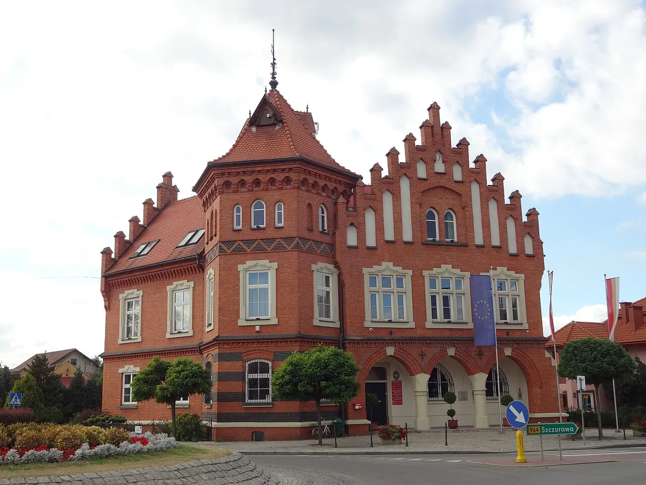 ratusz Niepołomice, Pl. Zwycięstwa 13, Niepołomice