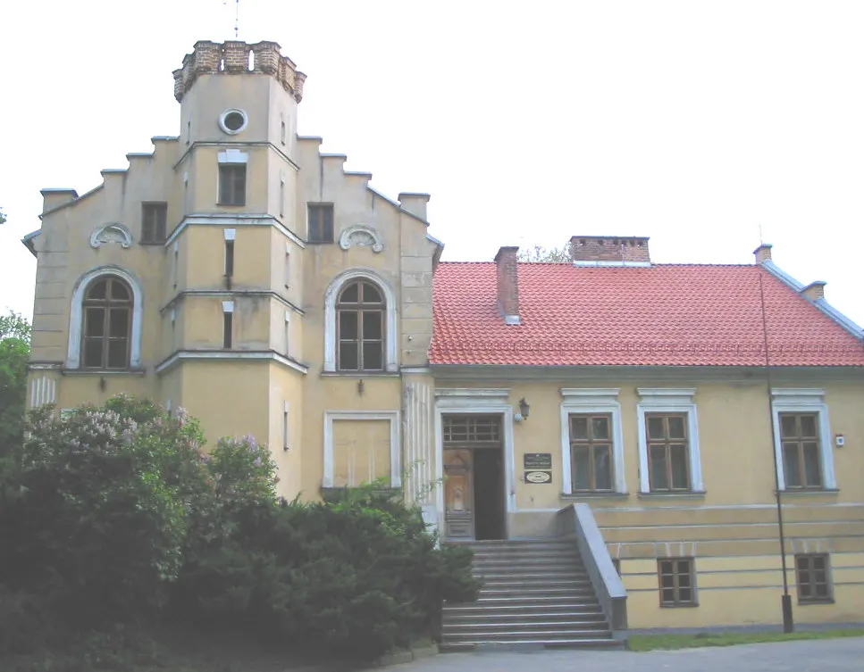 Skawina, ul. Adama Mickiewicza 7 - budynek Towarzystwa Gimnastycznego „Sokół” (Pałacyk "Sokół"), obecnie "Centrum Kultury i Sportu w…