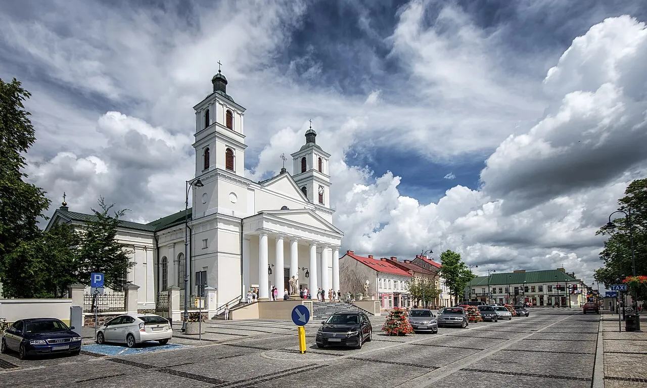 Suwałki, Konkatedra św. Aleksandra, 1820-1825, rozbudowana w XIX w., odbudowana w l. 1945-1948