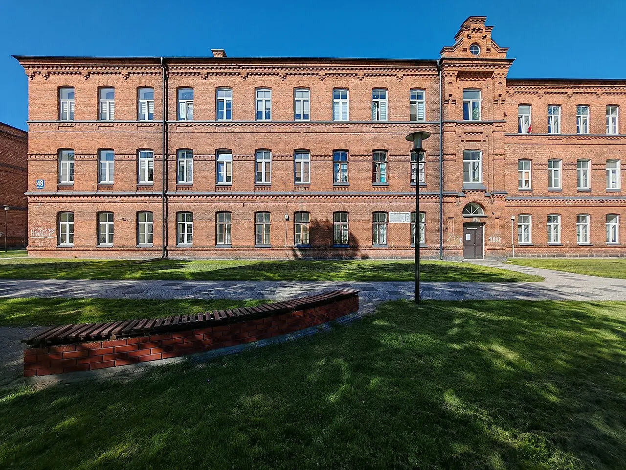 Zambrów, Koszary, ob. dom mieszkalny