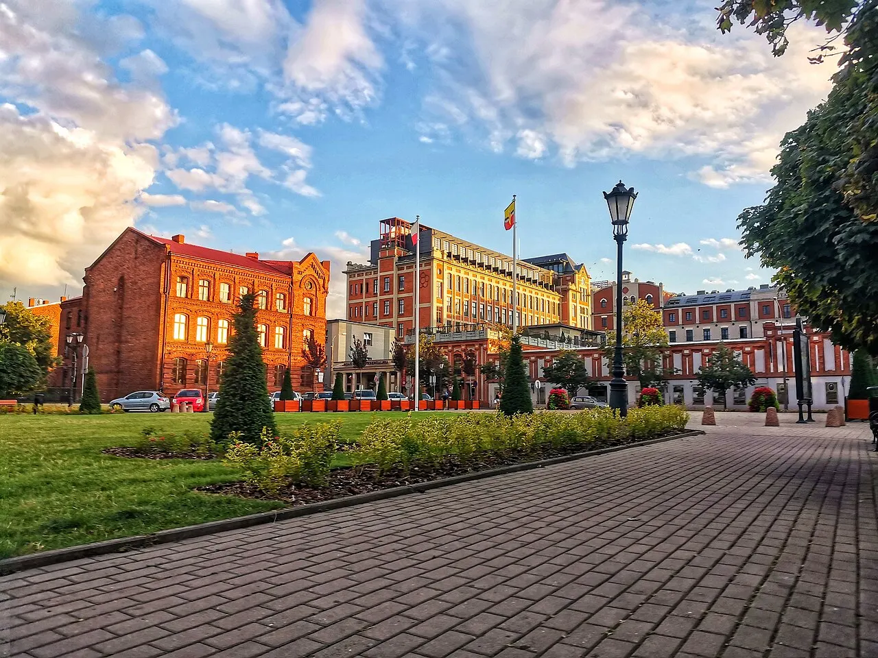 Żyrardów, Budynek starej przędzalni